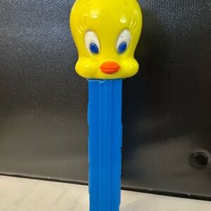 Tweety Bird vintage PEZ dispenser!